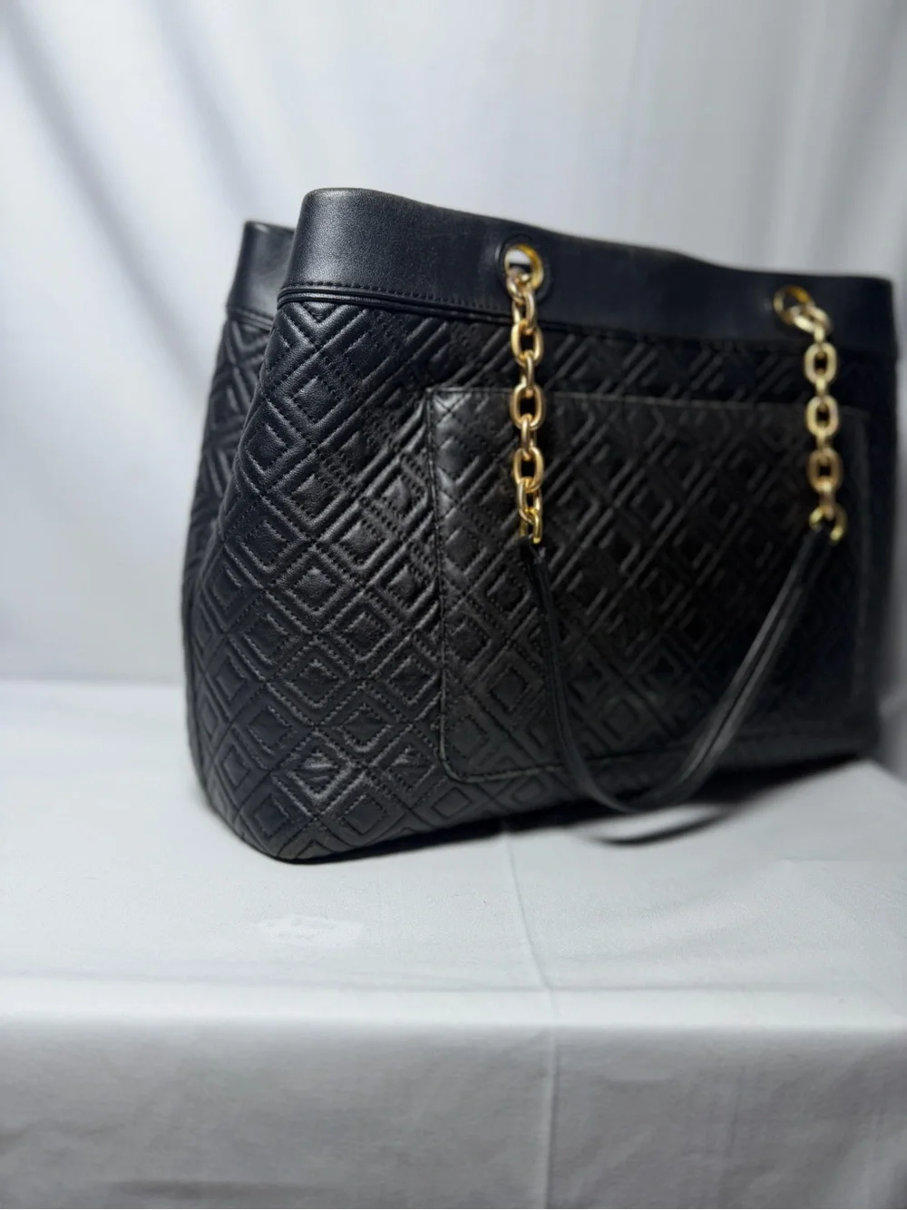 Tory Burch Fleming Quilted Leather Tote – Black/Gold